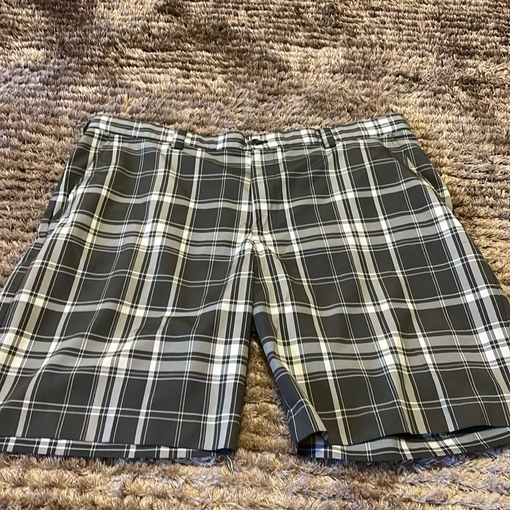 plaid men’s shorts